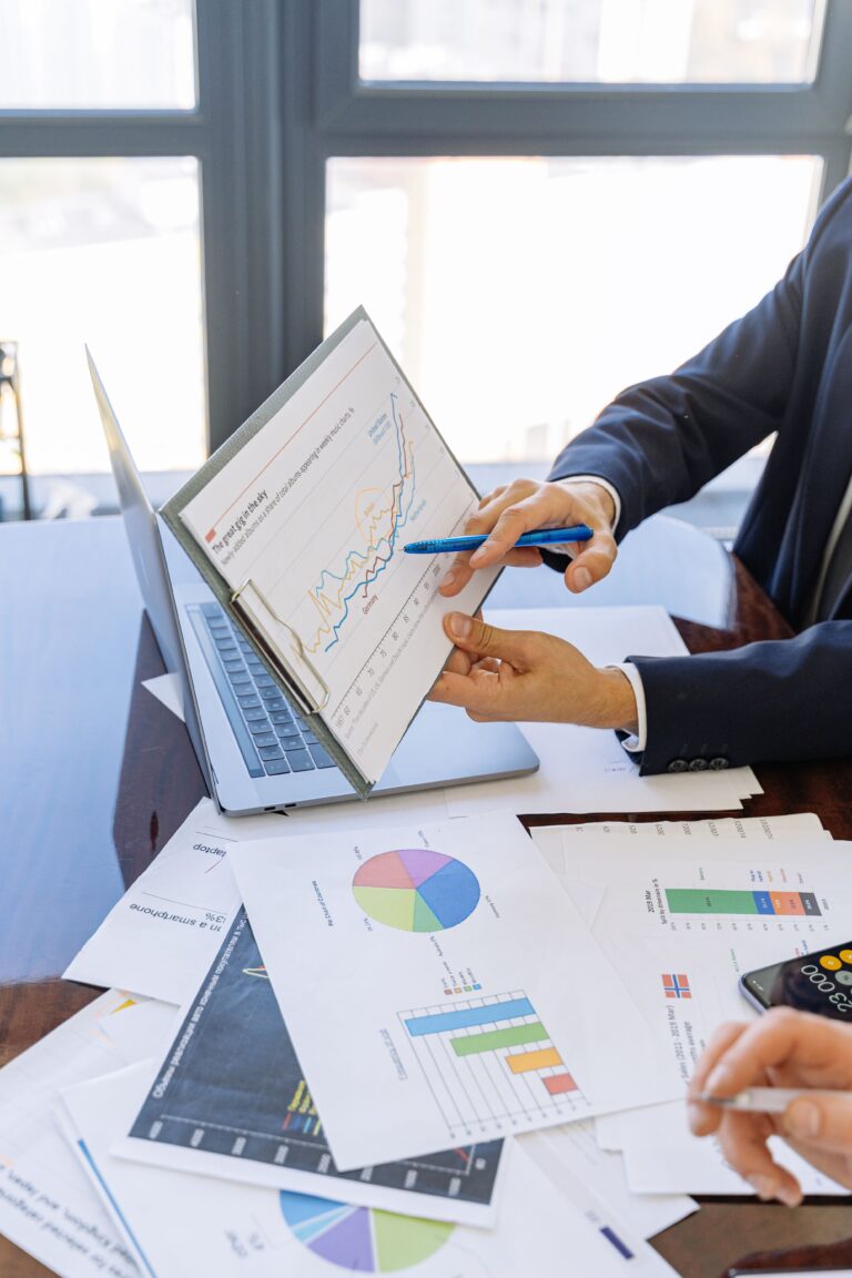 How to Write a Winning Business Plan That Attracts Investors