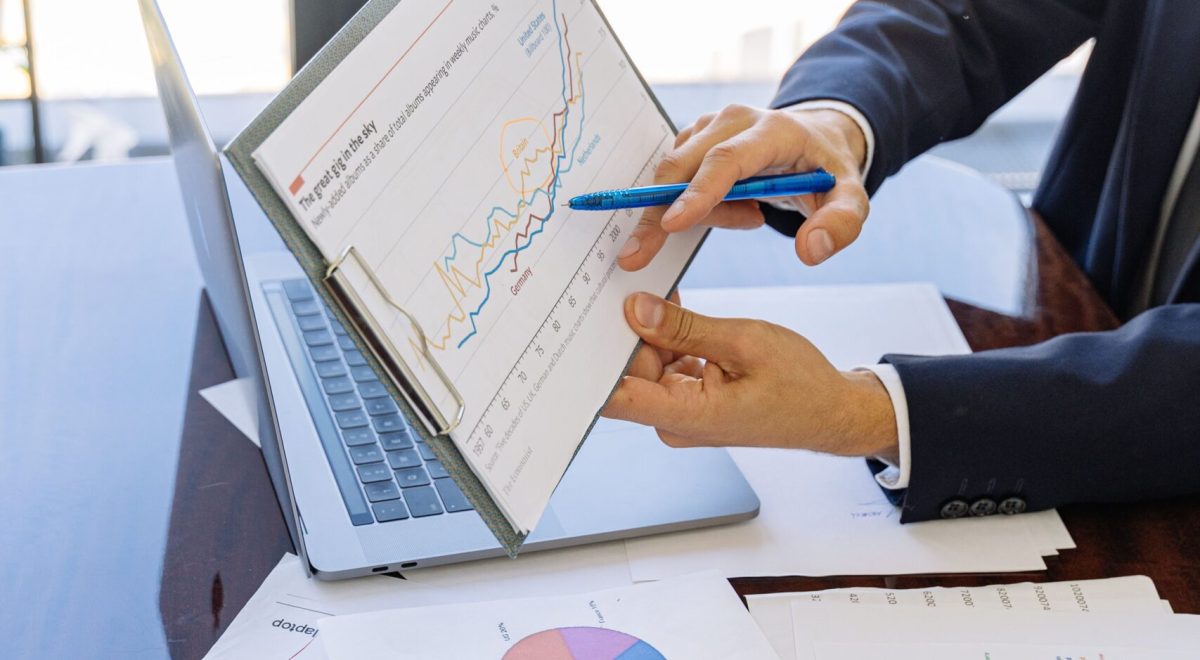 How to Write a Winning Business Plan That Attracts Investors