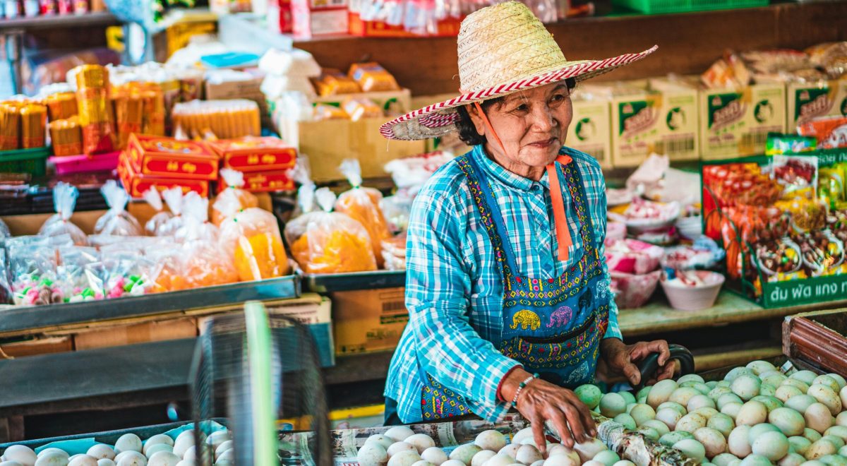 Small Business Marketing Ideas to Attract More Customers Fast
